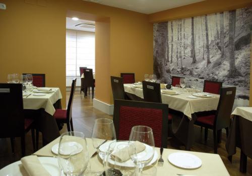 Hotel Restaurante Aldama Amurrio Buitenkant foto