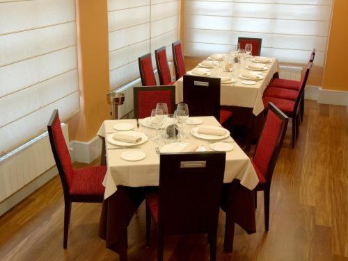 Hotel Restaurante Aldama Amurrio Buitenkant foto