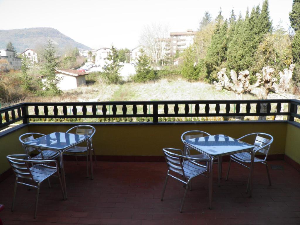 Hotel Restaurante Aldama Amurrio Buitenkant foto